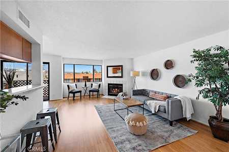 1436 257th St #204 Harbor City, CA 90710