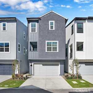 524 Caleigh Lane Costa Mesa, CA 92627