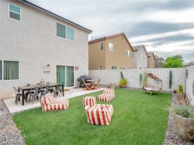 7714 Pyrenees Park Dr Las Vegas, NV 89113