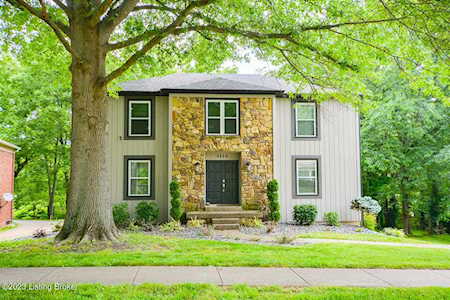 3220 Broeck Pointe Cir Louisville, KY 40241