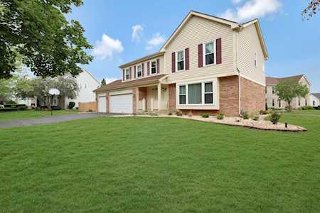 437 Woodcroft Ct Schaumburg, IL 60173