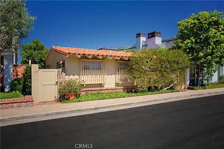 125 Via Havre Newport Beach, CA 92663