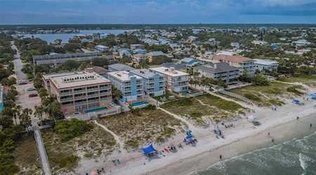 1904 Gulf Blvd #F Indian Rocks Beach, FL 33785