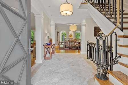 12 Farmington Ct Chevy Chase, MD 20815