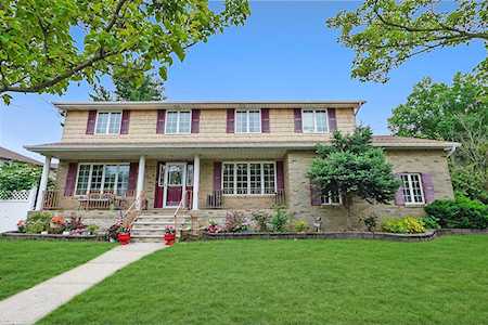 564 Clermont Ave Staten Island, NY 10307