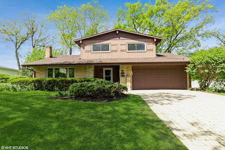 6 Treebark Dr Schaumburg, IL 60193