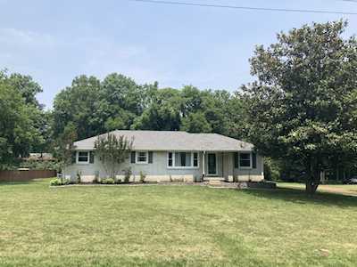 102 Harbor Ct Hendersonville, TN 37075