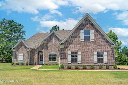 3805 Wilkerson Dr Southaven, MS 38671