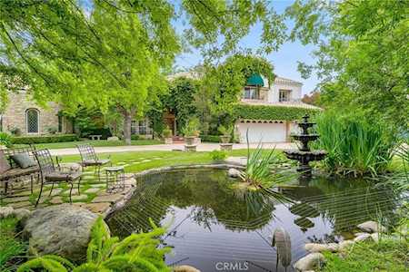 22933 Califa St Woodland Hills, CA 91367