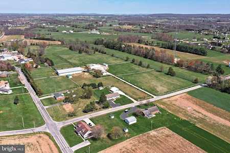 1075 Brough Rd Abbottstown, PA 17301