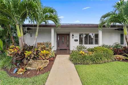 5351 NE 15th Ave Fort Lauderdale, FL 33334