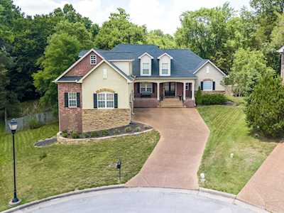 3376 Hickory Run Nashville, TN 37211
