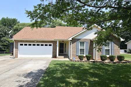 1757 Crestview Drive Clarksville, TN 37042