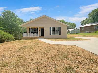 304 Flat Rock St Clover, SC 29710