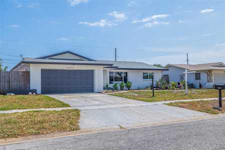 13832 Pinecrest Dr Largo, FL 33774