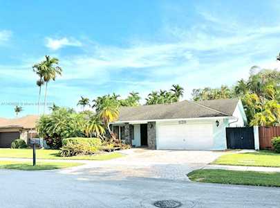 11728 SW 97th St Miami, FL 33186