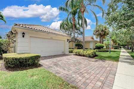 8312 Tobago Lane Wellington, FL 33414