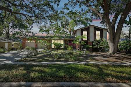 8013 W Hiawatha St Tampa, FL 33615