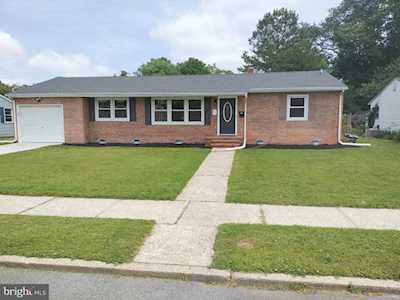 725 W Ivy Dr Seaford, DE 19973