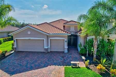 2078 Satsuma Ln Naples, FL 34120