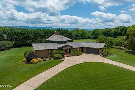 1006 S Briarcliff Circle Maryville, TN 37803