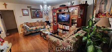 7924 Laurel Canyon Blvd #18 North Hollywood, CA 91605