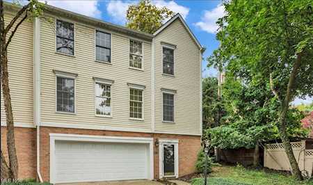 129 Cliffside Commons Dr #129 Rocky River, OH 44116