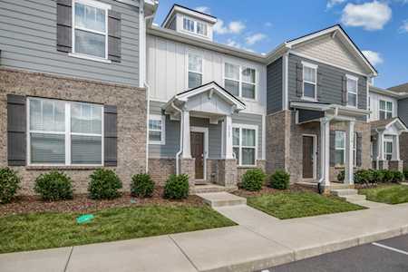 1717 Frodo Way Murfreesboro, TN 37128