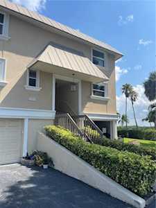 12596 Capri CIRCLE N Treasure Island, FL 33706