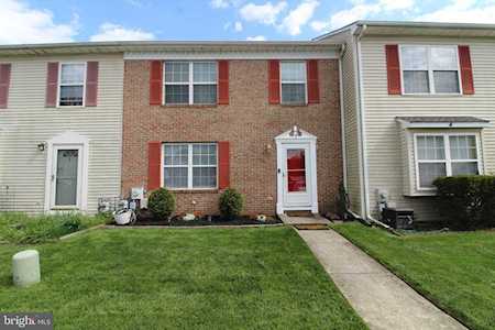 5 Wolf Dr Bear, DE 19701