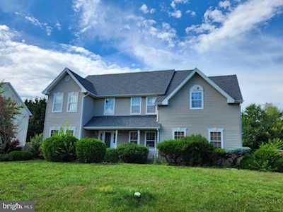 102 Sweethollow Dr Bear, DE 19701