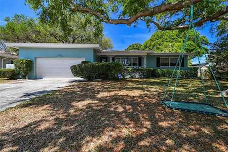 486 Pinewood Dr Dunedin, FL 34698