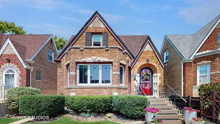 5854 W Newport Ave Chicago, IL 60634