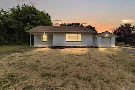1827 Woodhaven Avenue Dayton, OH 45414