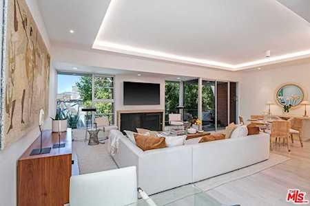 2369 S Beverly Glen Blvd #206 Los Angeles, CA 90064