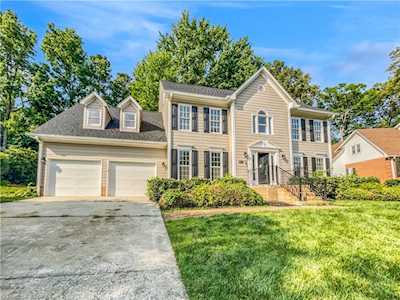 1606 Deercroft Court Greensboro, NC 27407