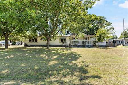 1707 E Apache Trail Granbury, TX 76048
