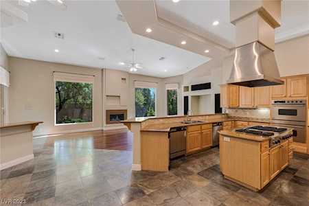 8813 Greensboro Ln Las Vegas, NV 89134