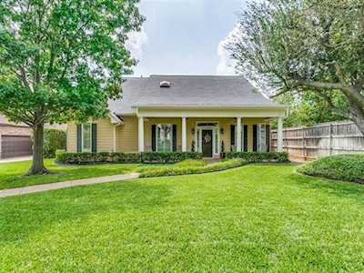 4158 Fair Oaks Drive Grapevine, TX 76051
