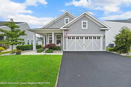 50 Mallard Ct Howell, NJ 07728