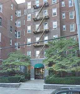 3321 Bruckner Blvd #6D Bronx, NY 10461