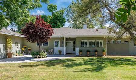 10251 Stenderup Ave Bakersfield, CA 93307