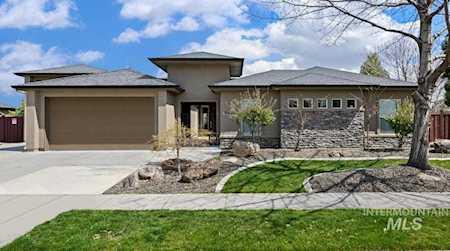 5432 N Saguaro Hills Ave Meridian, ID 83646