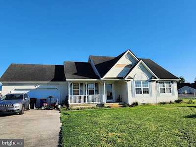 2 Hearthstone Ln Felton, DE 19943