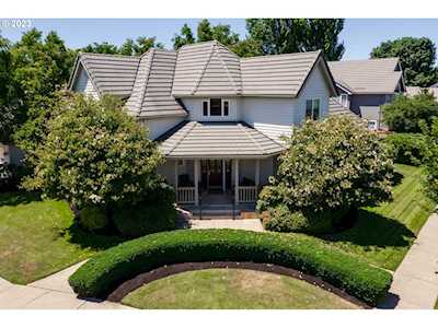 2572 Walnut Ridge DR Springfield, OR 97477