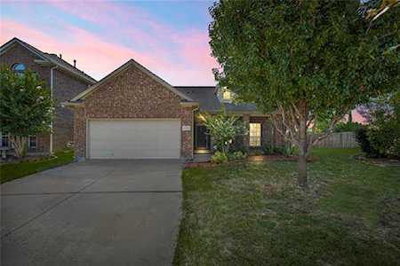 2124 Leandra Lane Fort Worth, TX 76131