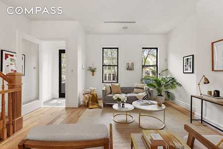524 Herkimer St Brooklyn, NY 11213