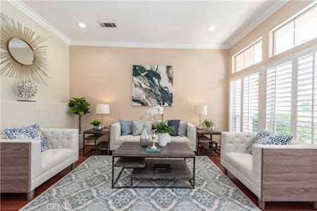 17 Palmieri Aisle Irvine, CA 92606