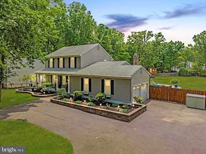 18 Covenger Dr Medford, NJ 08055