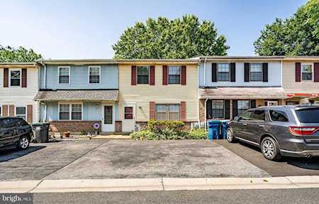 6 Bavarian Ln Wilmington, DE 19810